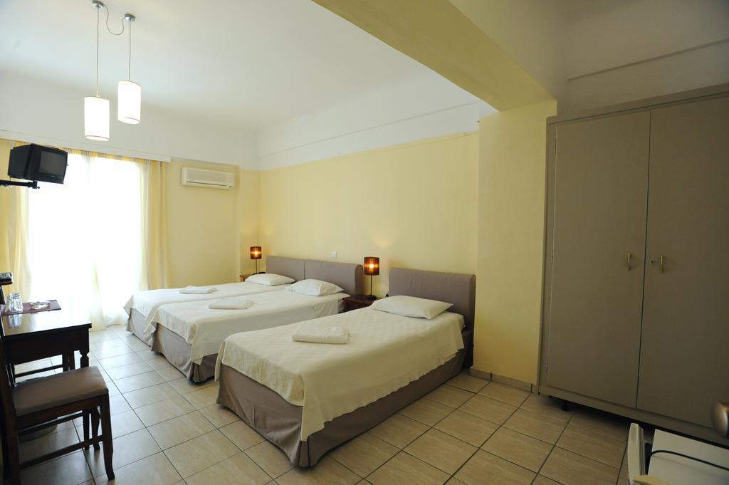 Delfinia Hotel Tinos Room photo